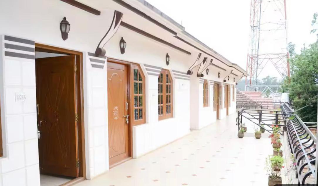 Lazo Silver Lake , Udagamandalam Exterior foto