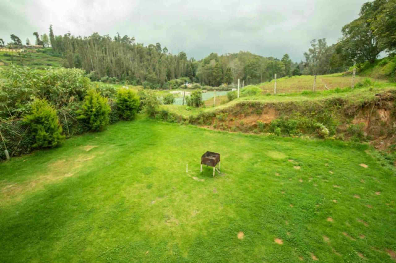 Lazo Silver Lake , Udagamandalam Exterior foto